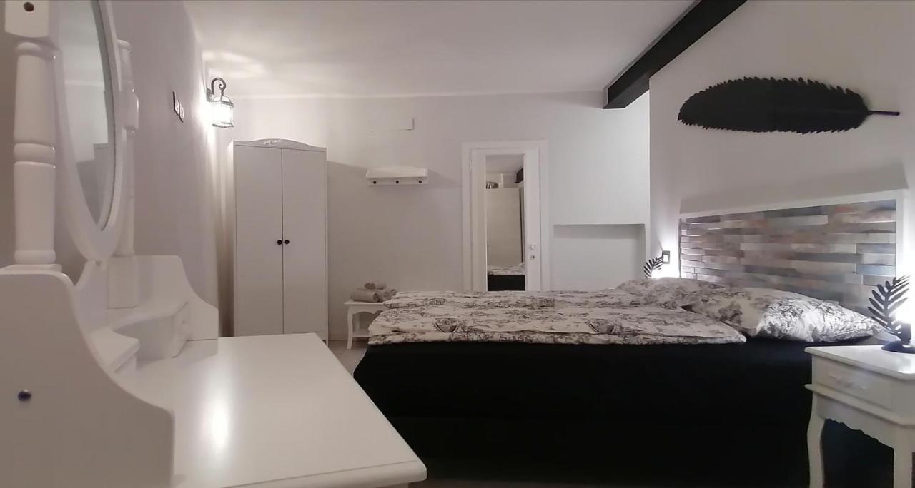 Residenza Al Castello Hotell Castellaro  Eksteriør bilde